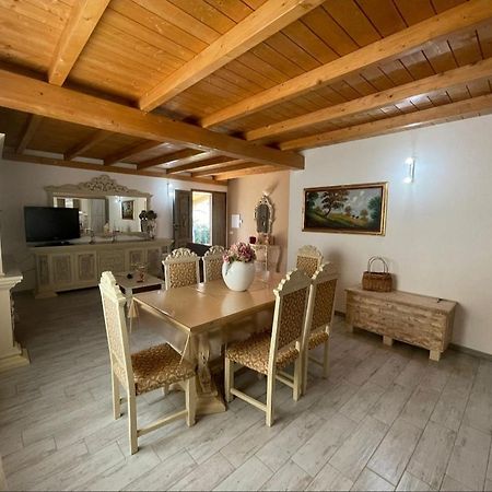 Il Casale Villa Budoni Esterno foto