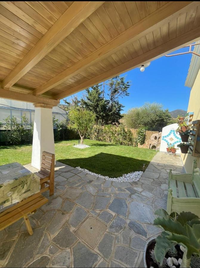 Il Casale Villa Budoni Esterno foto