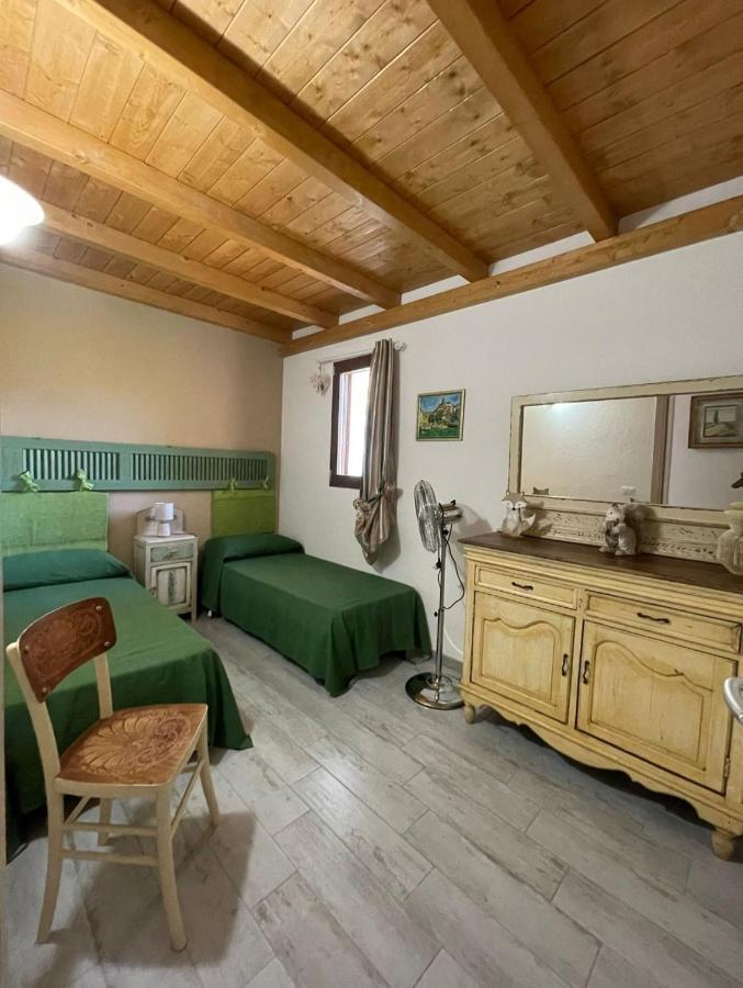 Il Casale Villa Budoni Esterno foto