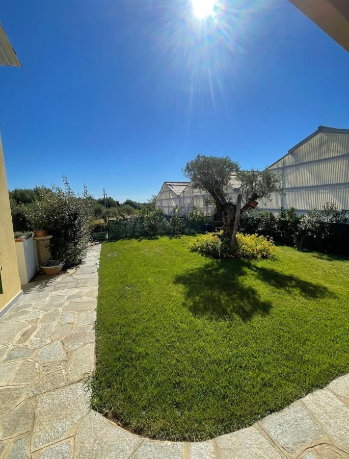 Il Casale Villa Budoni Esterno foto